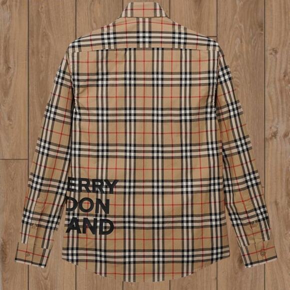 Classic Burberry Men's Shirt - Picture 2 of 4